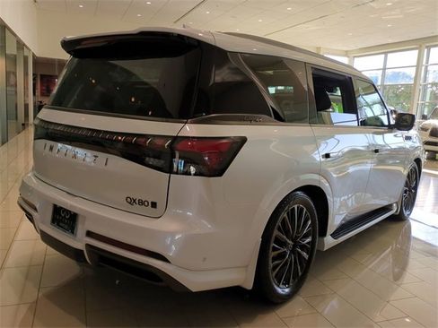 New 2026 INFINITI QX80 Autograph w/ Premium Cargo Package image 3