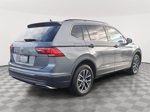 Used 2020 Volkswagen Tiguan SE image 5