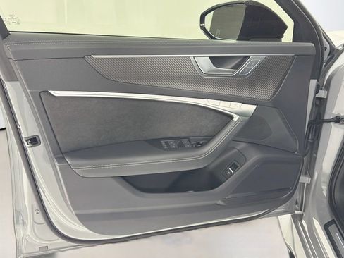 Certified 2022 Audi RS 6 w/ Executive Package AWD/4WD image 18