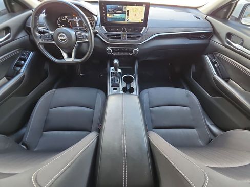 Used 2023 Nissan Altima 2.5 SV w/ SV Premium Package image 21