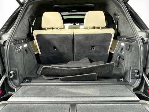 Used 2021 BMW X7 xDrive40i w/ M Sport Package AWD/4WD image 28