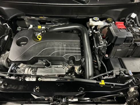 Used 2025 Chevrolet Equinox LT image 25