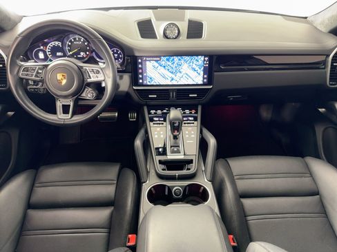 Certified 2022 Porsche Cayenne Turbo S image 17