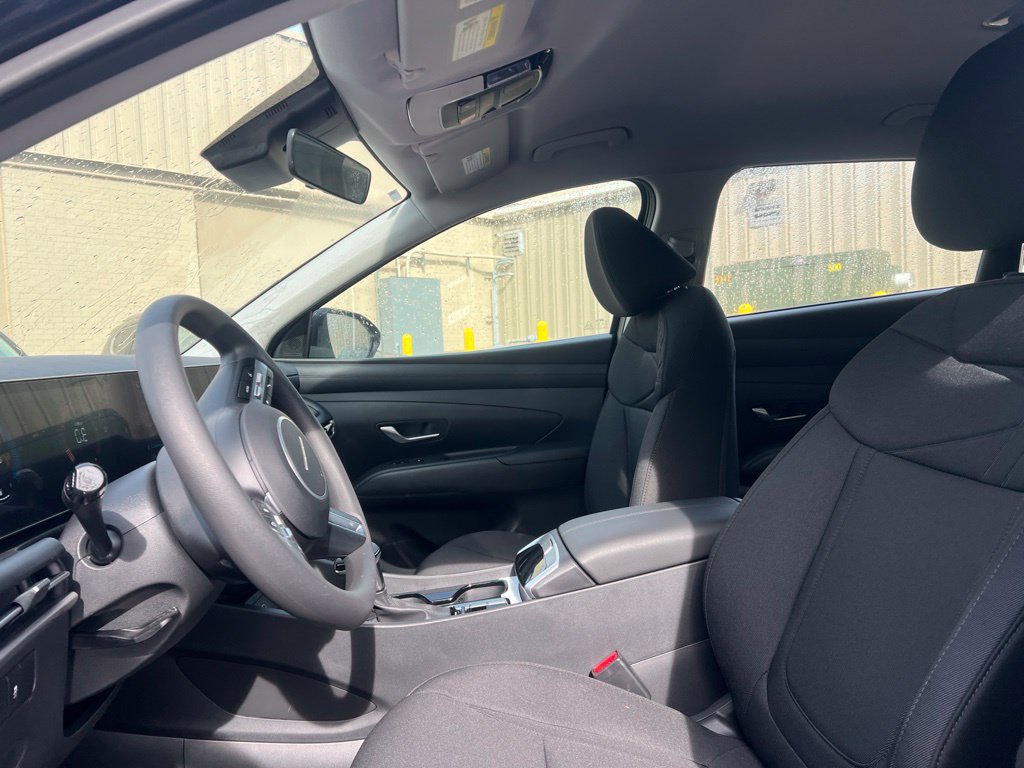 Used 2025 Hyundai Tucson SE AWD/4WD image 8