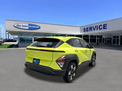 Certified 2024 Hyundai Kona SEL w/ Convenience Package FWD image 8