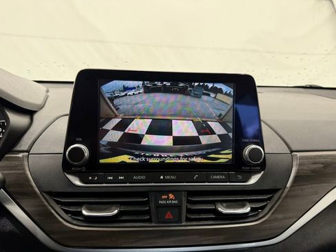 Used 2025 Nissan Altima 2.5 SV image 33