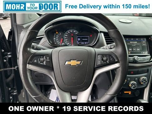 Used 2019 Chevrolet Trax LT w/ LT Convenience Package image 15