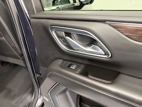 Used 2024 Chevrolet Suburban LT AWD/4WD image 30