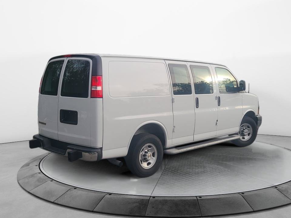 Used 2025 Chevrolet Express 2500 w/ Driver Convenience Package RWD image 7