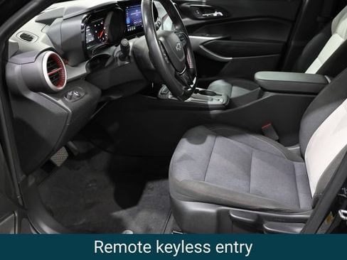 Certified 2024 Chevrolet Trax RS FWD image 10