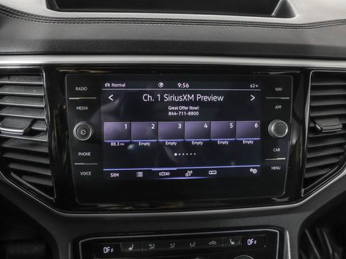 Used 2022 Volkswagen Atlas Cross Sport SEL image 33