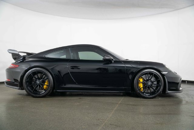 Used 2018 Porsche 911 GT3 RWD image 9