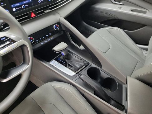 Used 2023 Hyundai Elantra SEL w/ Cargo Package image 26