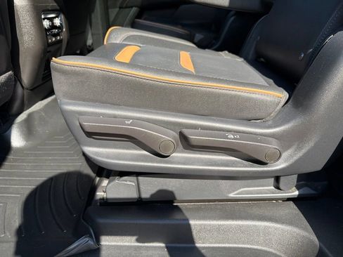 Used 2023 GMC Yukon XL AT4 w/ Technology Package AWD/4WD image 42