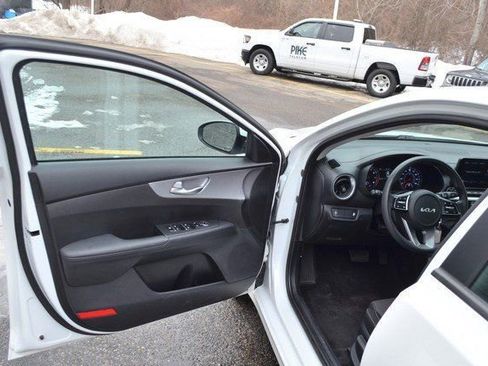 Used 2023 Kia Forte LXS image 15