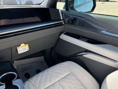 New 2026 Cadillac Escalade IQL Luxury image 11