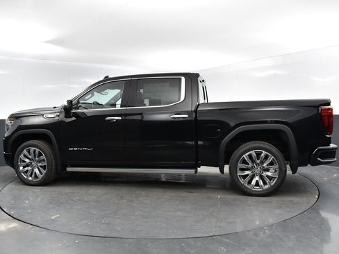 Used 2025 GMC Sierra 1500 Denali w/ Denali Reserve Package image 8