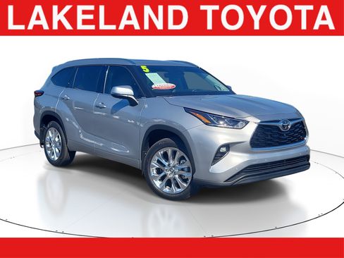 Certified 2025 Toyota Highlander Limited image 1
