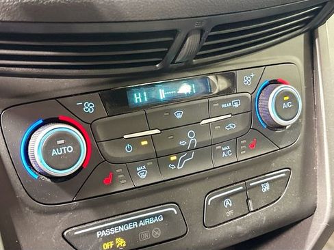 Used 2019 Ford Escape SE AWD/4WD image 14