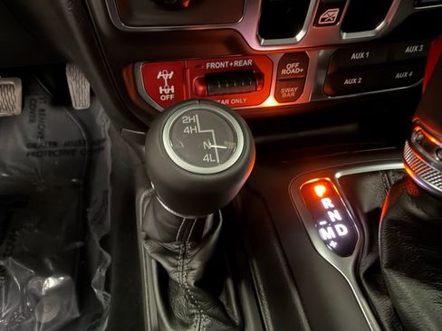 New 2026 Jeep Wrangler Unlimited Rubicon w/ Xtreme 35 Tire Package image 23