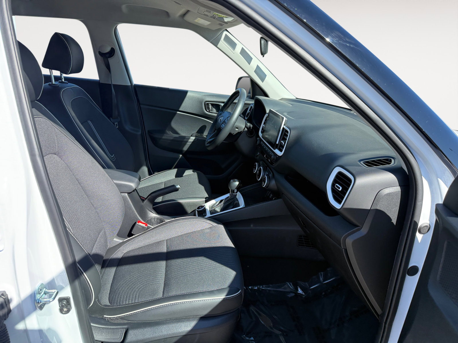 Certified 2026 Hyundai Venue SEL FWD image 19