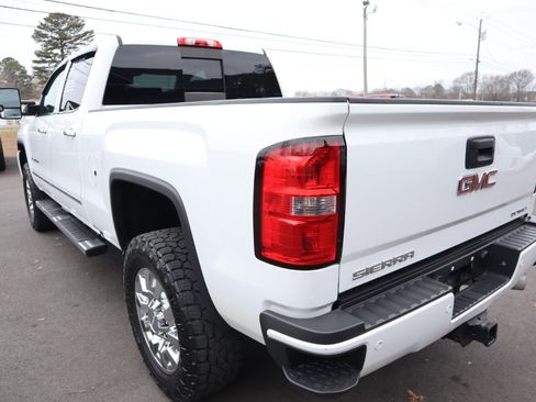 Used 2016 GMC Sierra 2500 Denali w/ Duramax Plus Package image 7