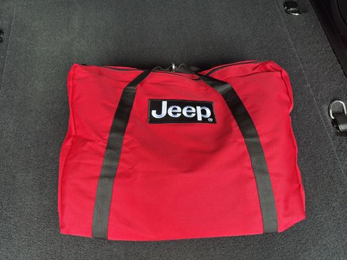 New 2026 Jeep Wrangler Unlimited Rubicon AWD/4WD image 26