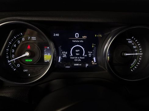 Used 2023 Jeep Wrangler Unlimited Sahara w/ Cold Weather Group AWD/4WD image 16