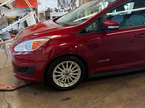 Used 2013 Ford C-MAX SE image 2