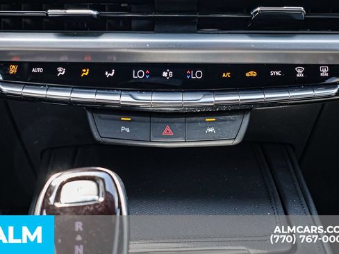 Used 2025 Cadillac XT4 Premium Luxury FWD image 39