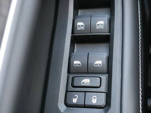 Used 2023 Jeep Grand Cherokee 4WD 4xe image 27