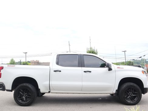 Used 2022 Chevrolet Silverado 1500 LT Trail Boss w/ Convenience Package II AWD/4WD image 6