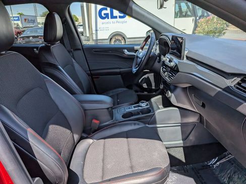 Used 2025 Ford Escape ST-Line AWD/4WD image 30