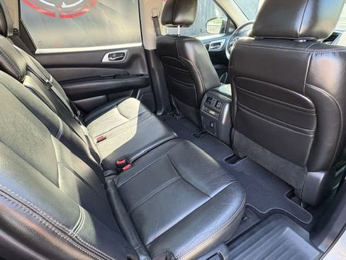 Used 2013 Nissan Pathfinder SL w/ SL Premium Pkg AWD/4WD image 17