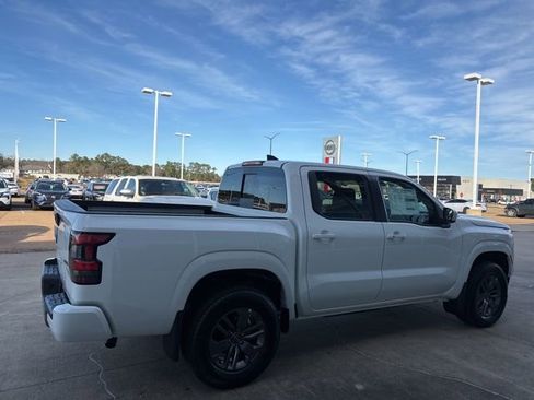 New 2026 Nissan Frontier SV image 4