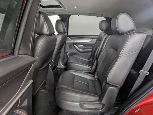Used 2024 MAZDA CX-90 3.3 Turbo w/ Preferred Plus AWD/4WD image 18