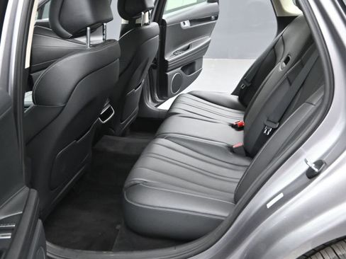 Used 2022 Genesis G80 2.5T AWD/4WD image 15