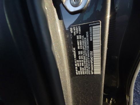 Used 2023 Porsche Cayenne Platinum Edition image 26