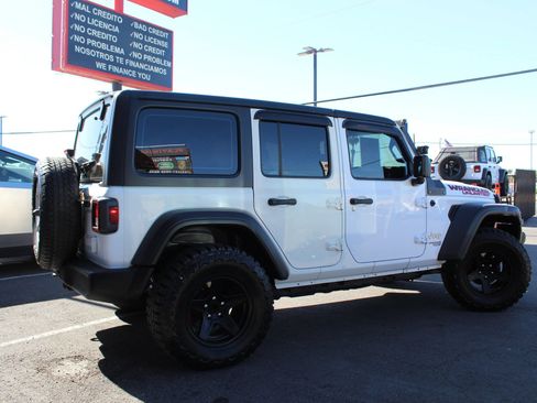 Used 2021 Jeep Wrangler Unlimited Sport AWD/4WD image 3