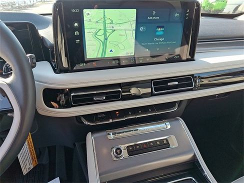 New 2026 Lincoln Aviator AWD image 8