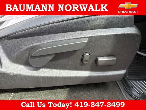 Used 2017 Chevrolet Colorado Z71 AWD/4WD image 46