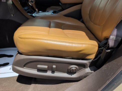 Used 2016 Buick Enclave Leather FWD image 9