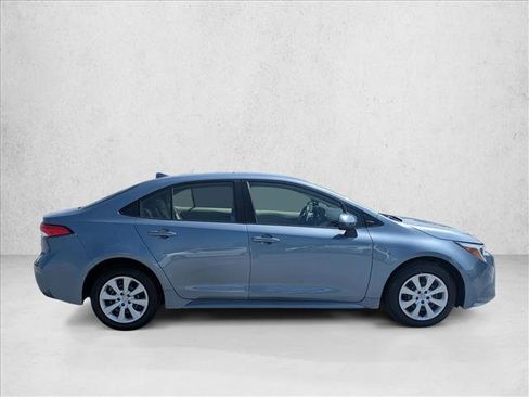 Used 2023 Toyota Corolla LE w/ Carpet Mat Package (TMS) FWD image 4