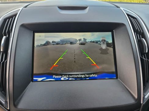 Used 2019 Ford Edge Titanium AWD/4WD image 14