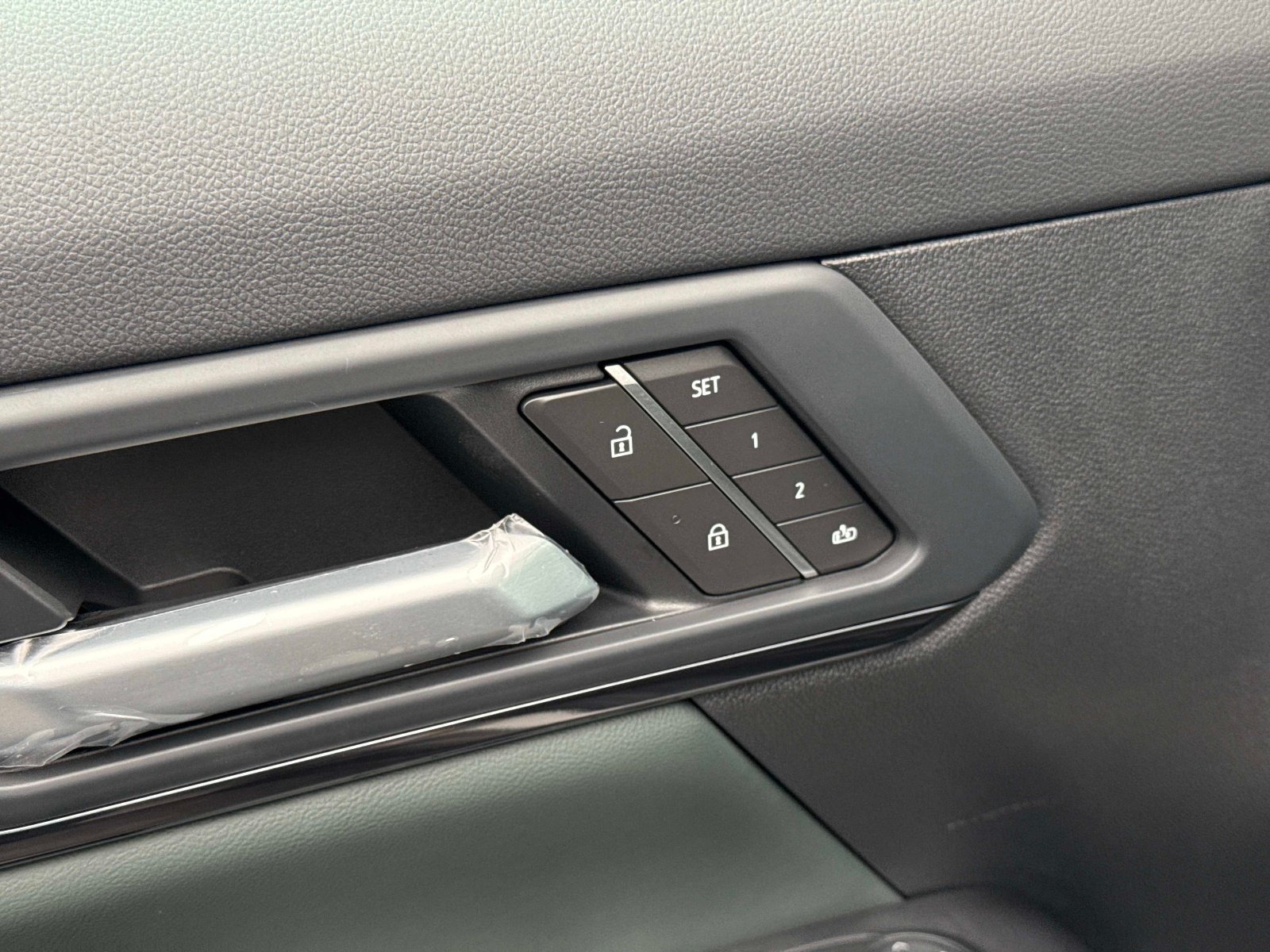 New 2027 GMC Terrain AT4 w/ Convenience Package III AWD/4WD image 17