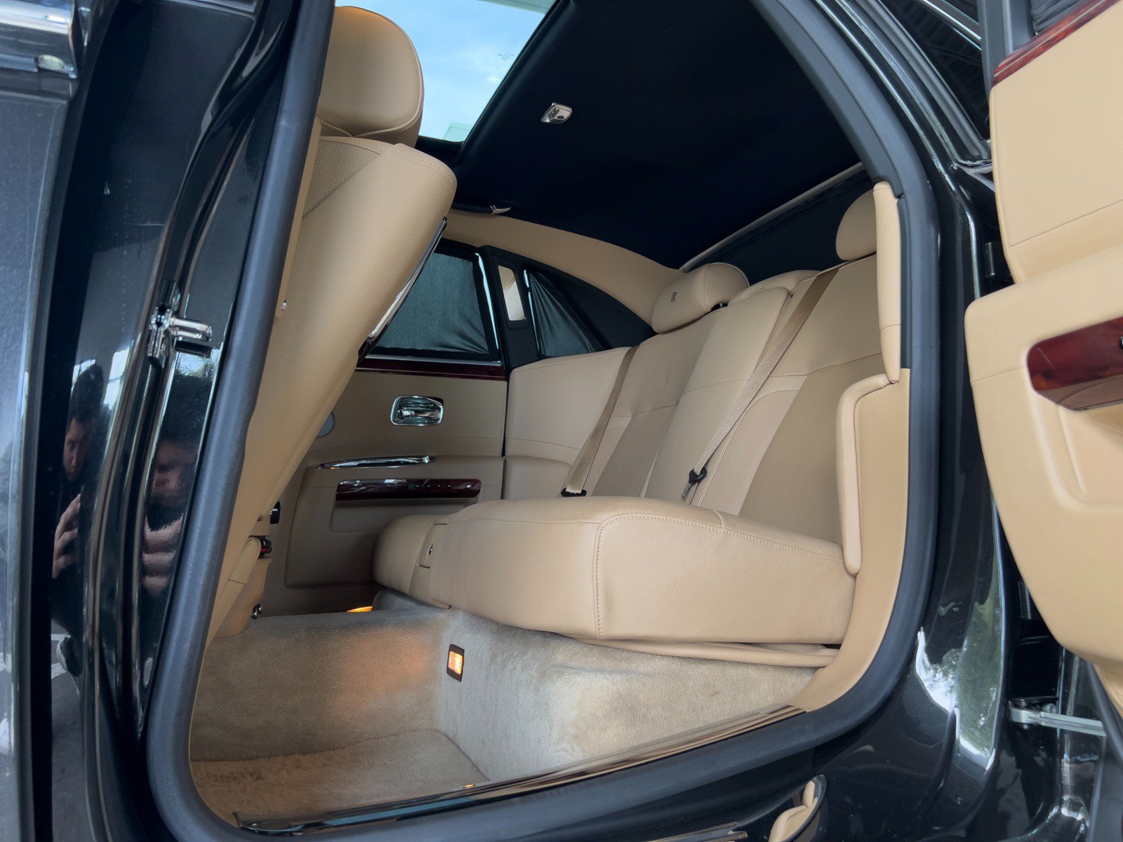 Used 2013 Rolls-Royce Ghost RWD image 41