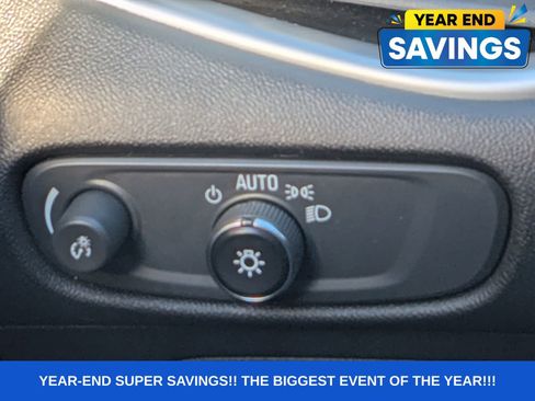 Used 2023 Chevrolet Malibu LT image 37