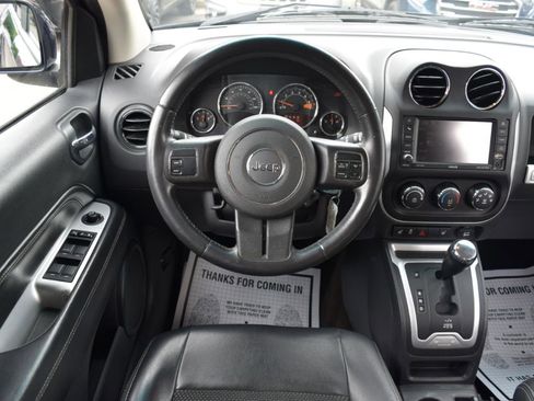Used 2014 Jeep Compass Latitude AWD/4WD image 17