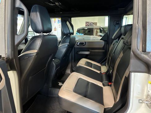 Used 2023 Ford Bronco Wildtrak AWD/4WD image 35