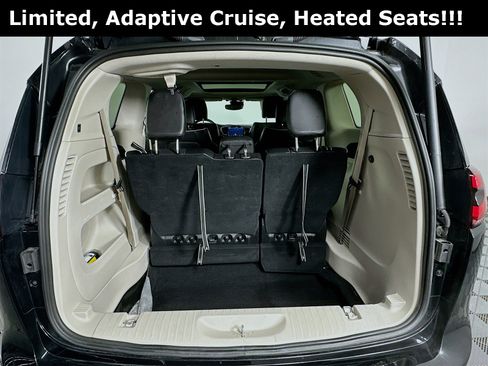 Used 2024 Chrysler Pacifica Limited image 28